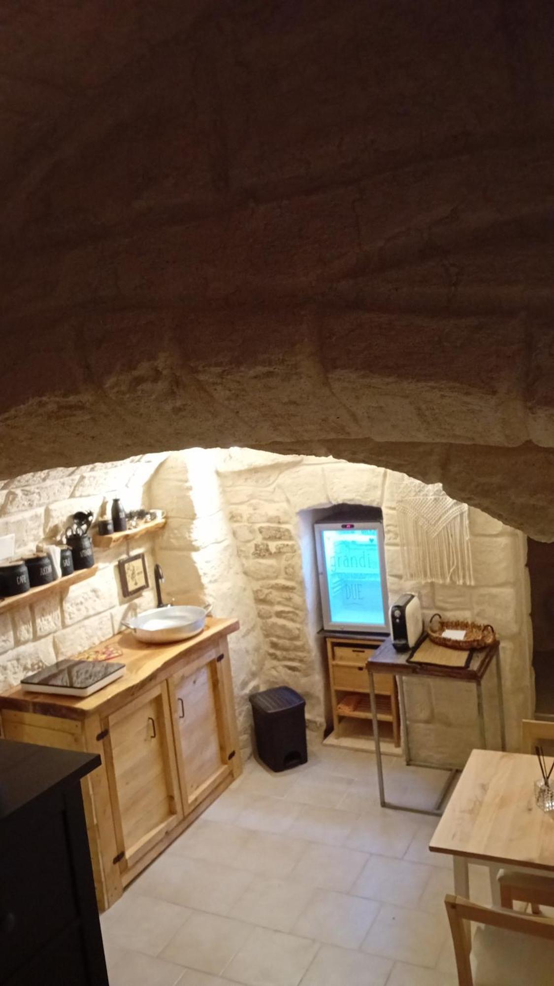 B & B La Grotta Bisceglie Exteriör bild