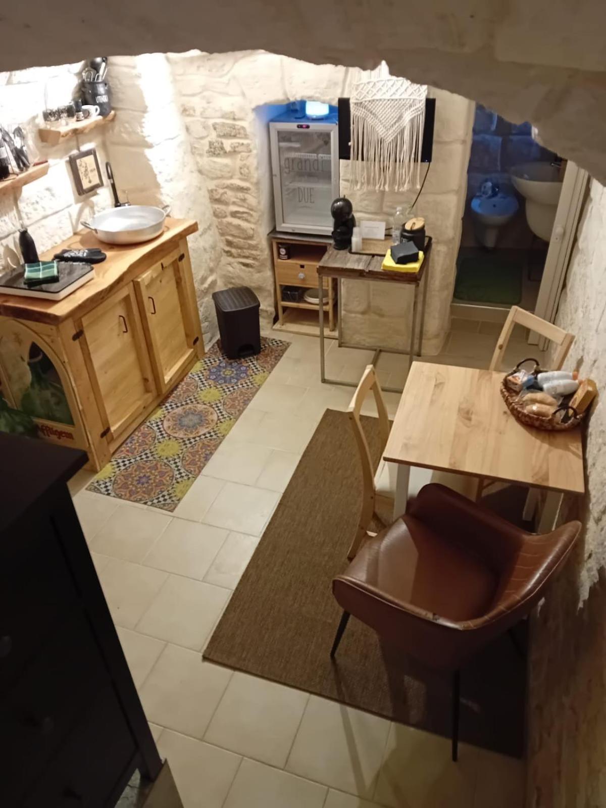 B & B La Grotta Bisceglie Exteriör bild