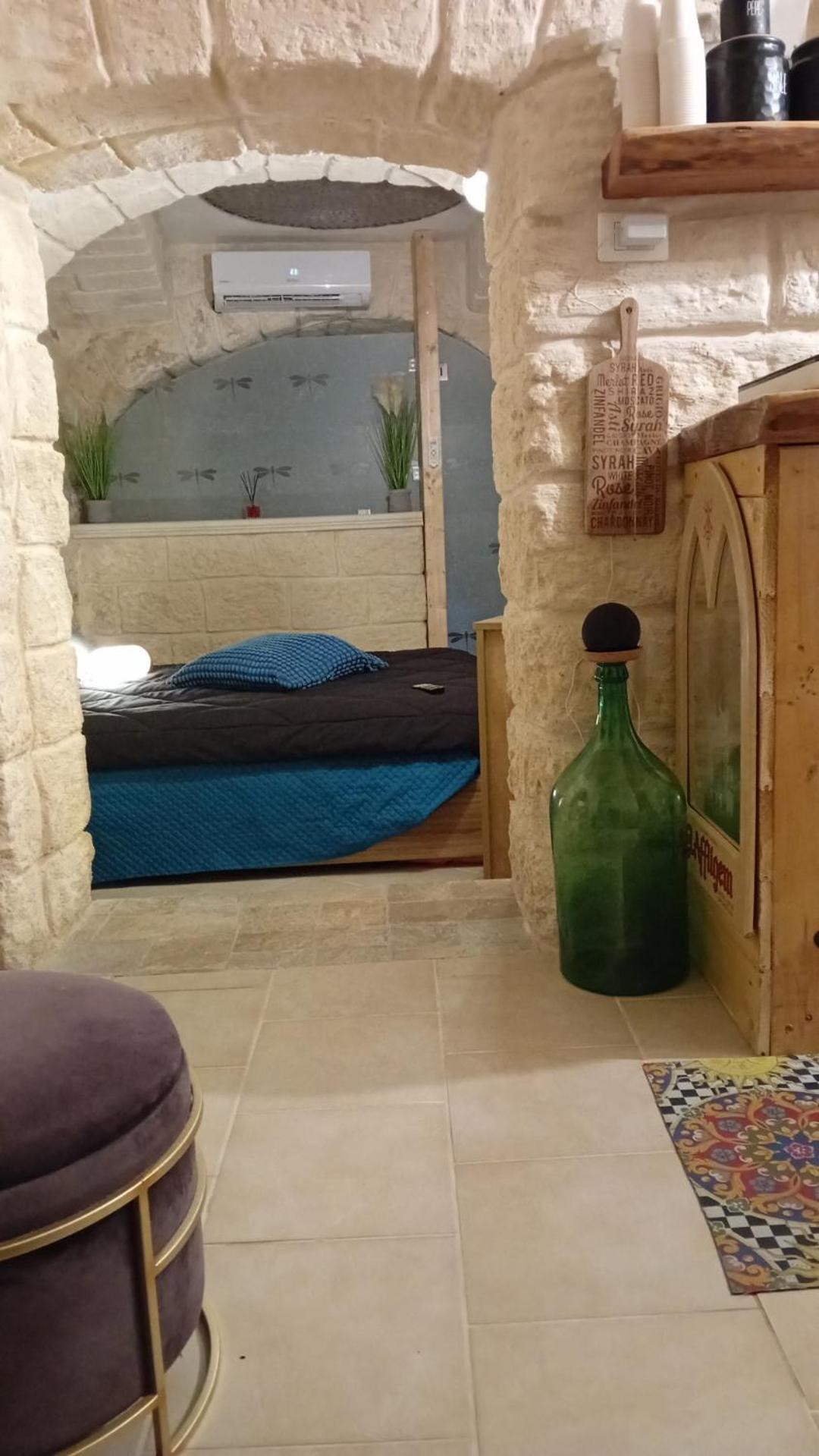 B & B La Grotta Bisceglie Exteriör bild