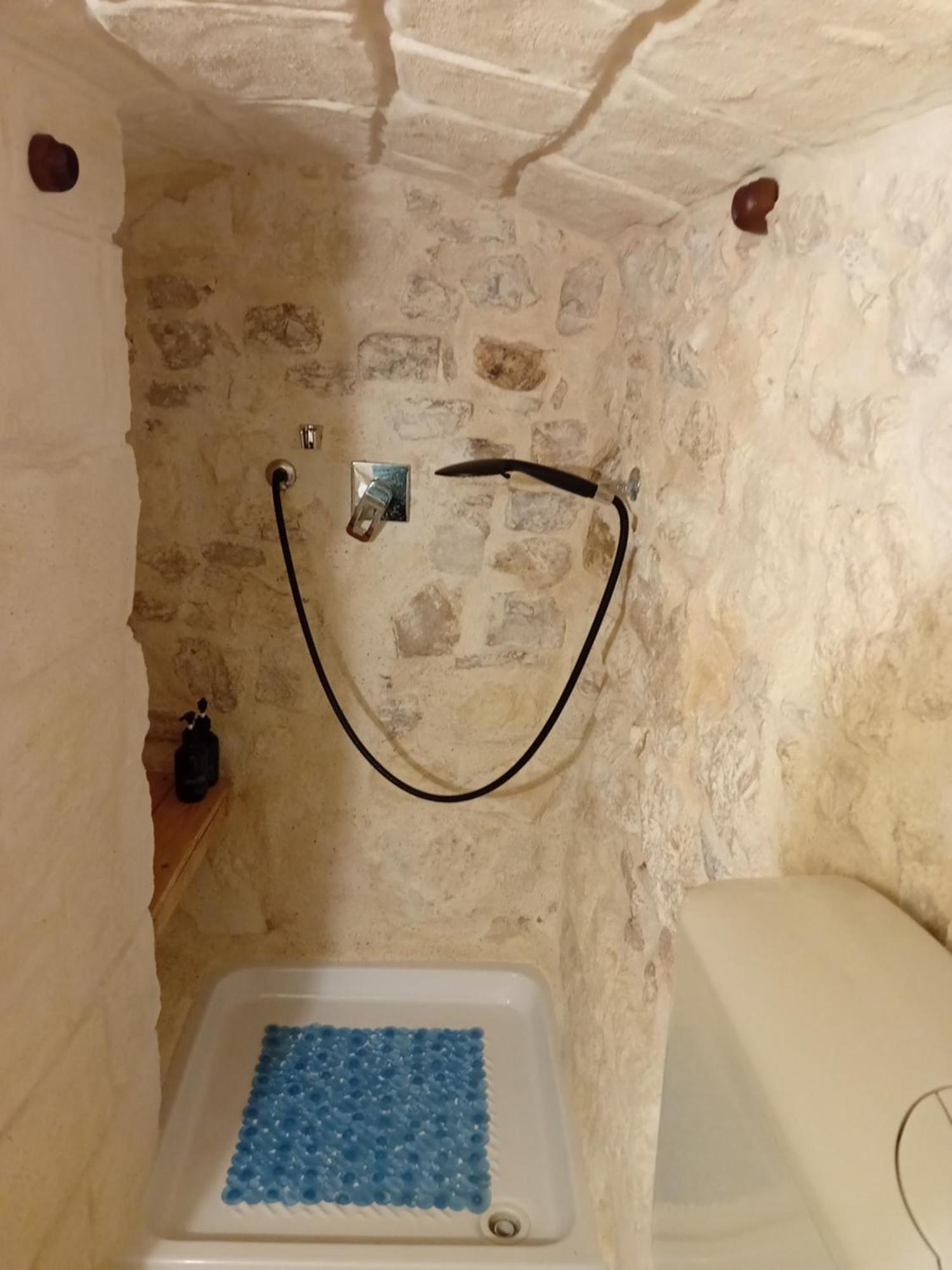 B & B La Grotta Bisceglie Exteriör bild