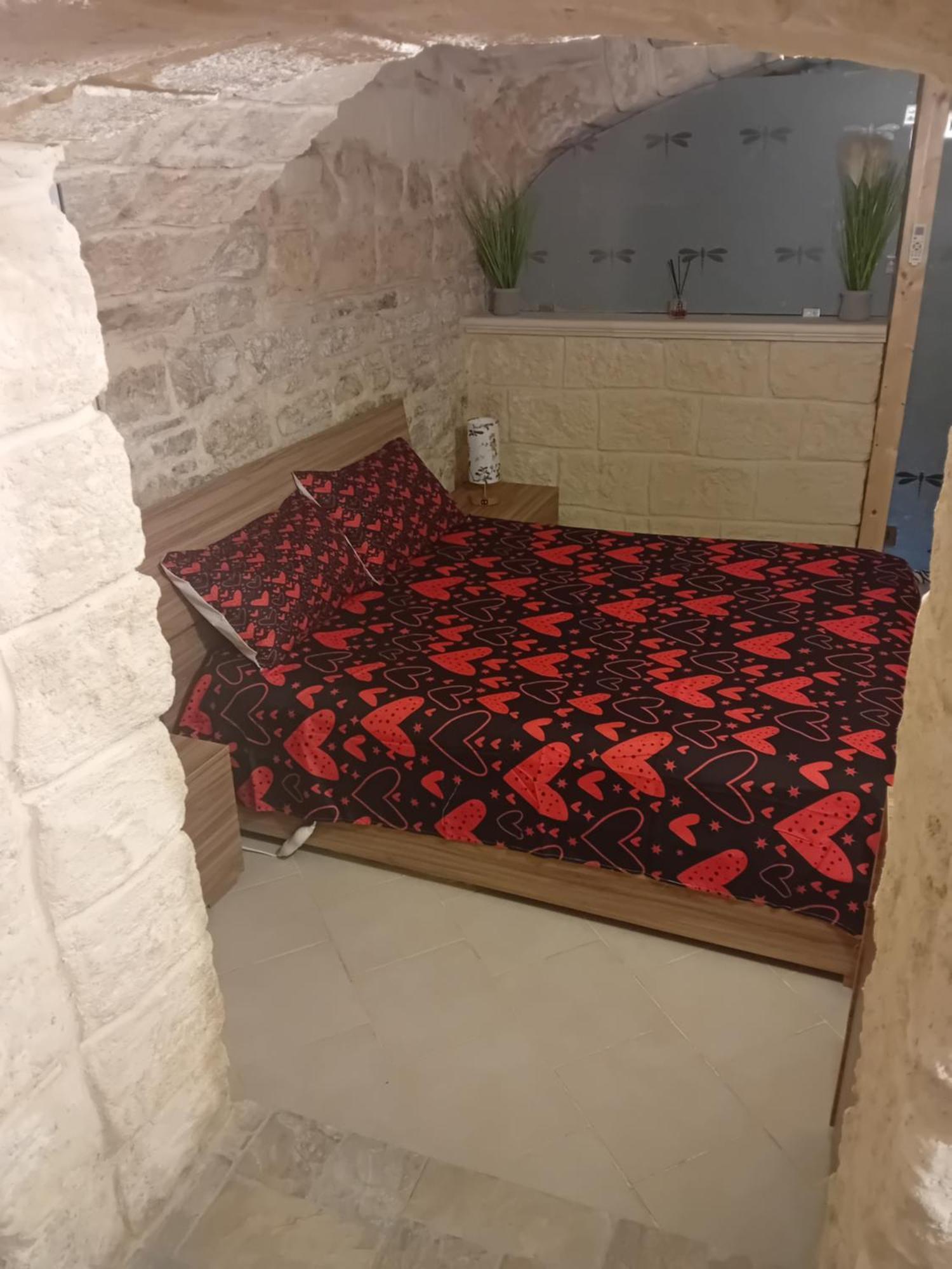 B & B La Grotta Bisceglie Exteriör bild